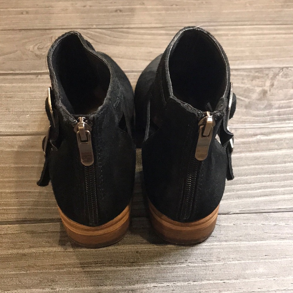 Black Distressed Pointy Toe Open Sides Booties - Picture 5 of 5